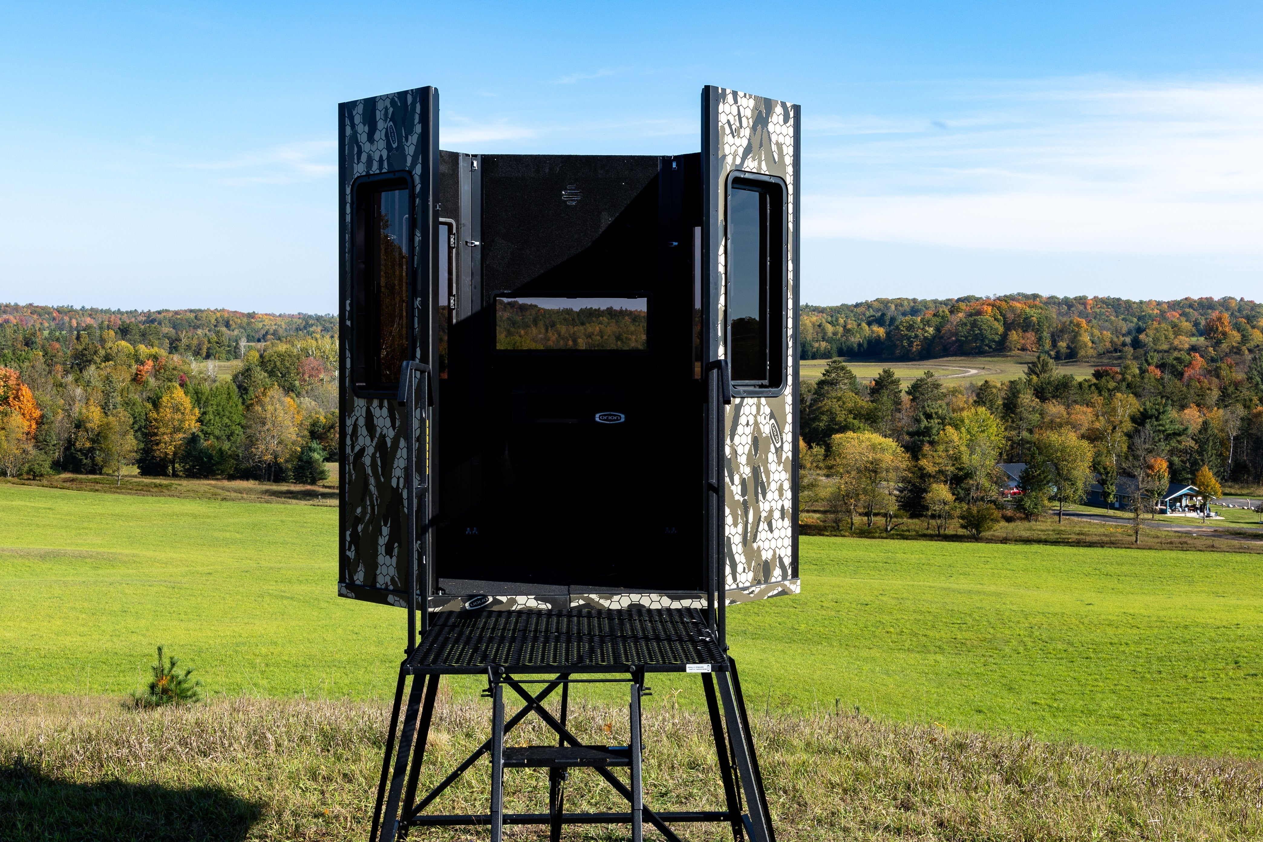 Orion 68VT - Modular Archery Deer Hunting Blind with Tinted Windows
